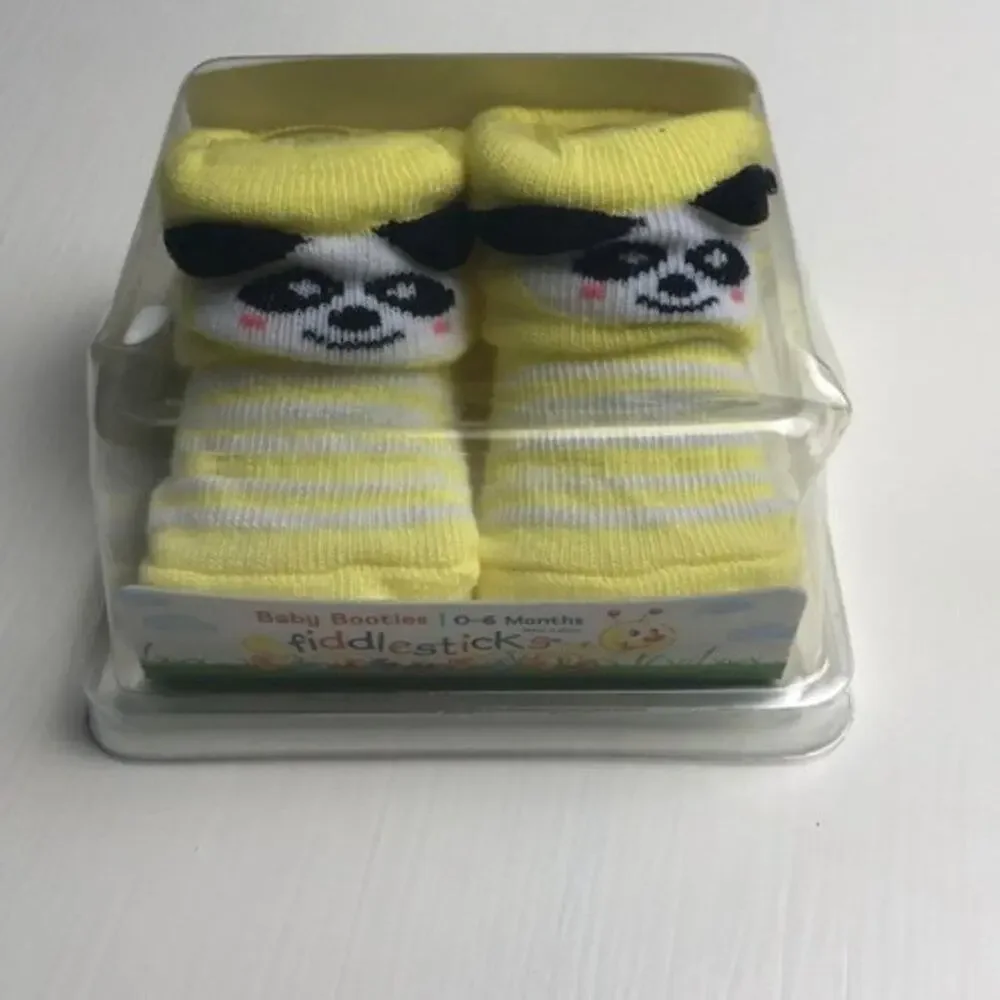 Fiddlesticks Baby booties size 0 to 6 months